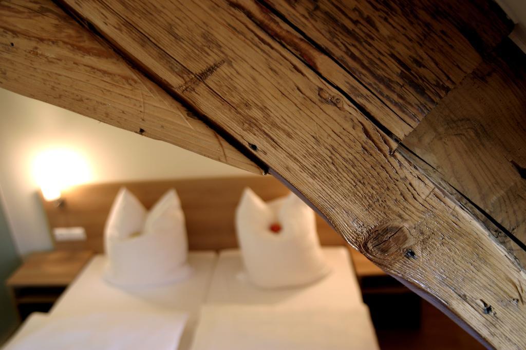 Landhaus Roessle 슈바비슈할 객실 사진
